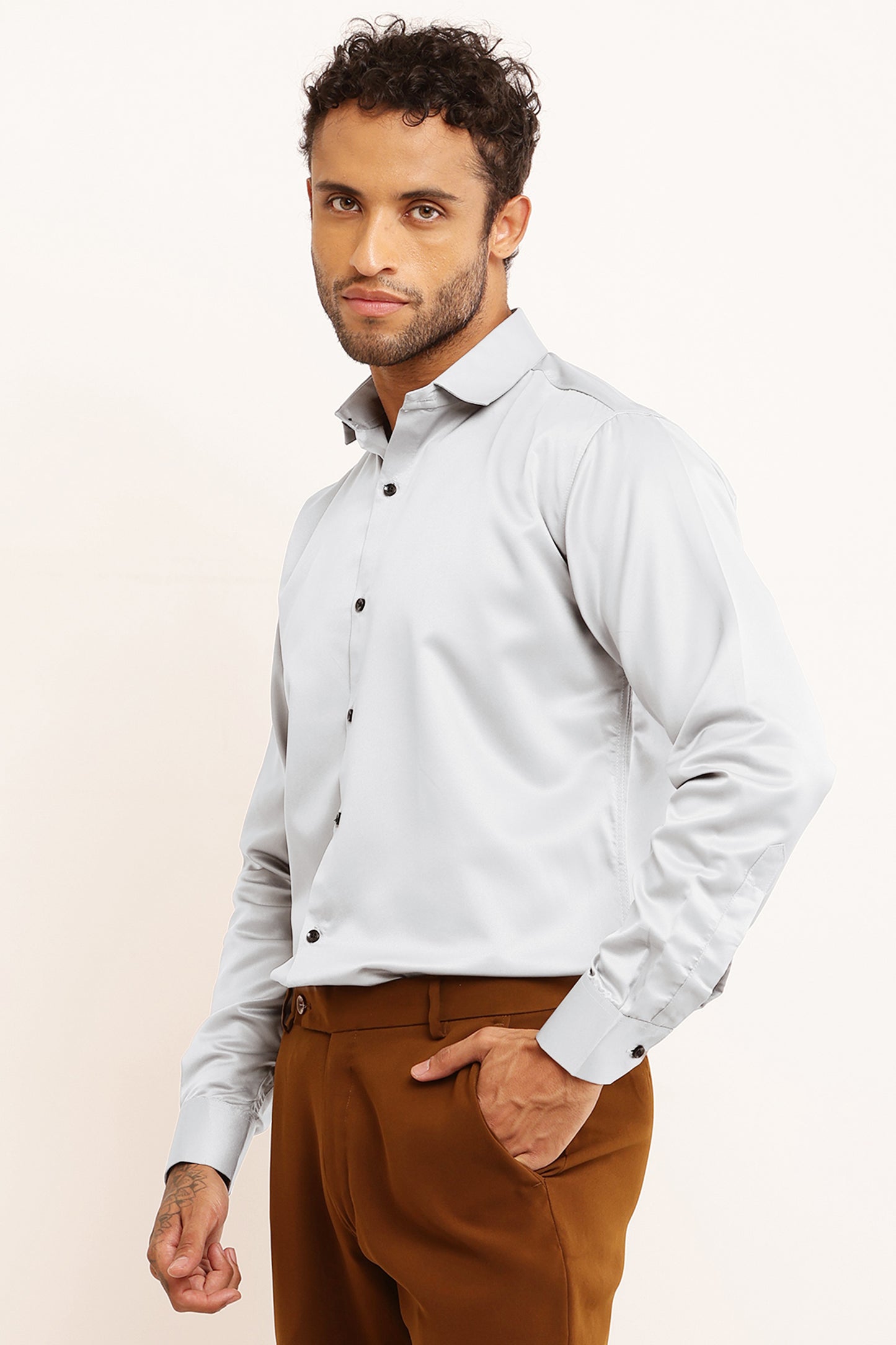 Chaliefits slimfit Satin Shirt